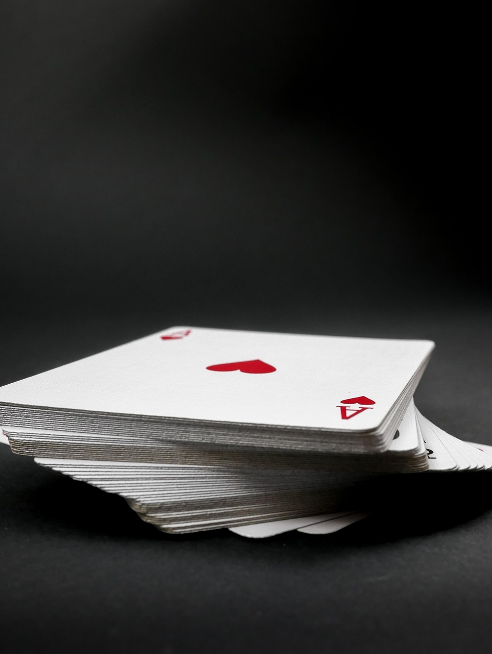 The Real Math Behind Slot RTPs, House Edges and Bankroll Survival